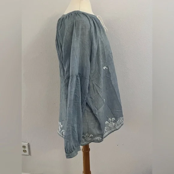 NWT Cotton Bleu Embroidered peasant gauze chambray tunic - Picture 5 of 10